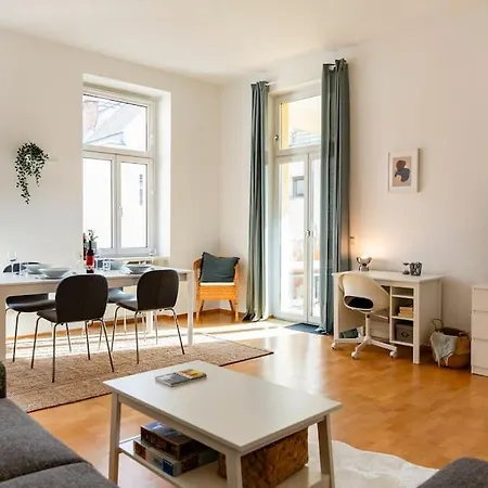 Savoir-Vivre In Unserer Zentralen Balkonwohnung Wien Exterior foto