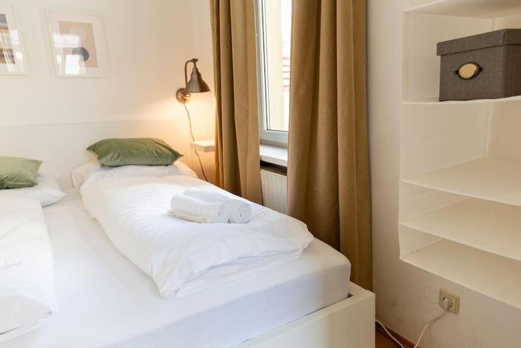 Apartment Savoir-vivre In Unserer Zentralen Balkonwohnung Wien