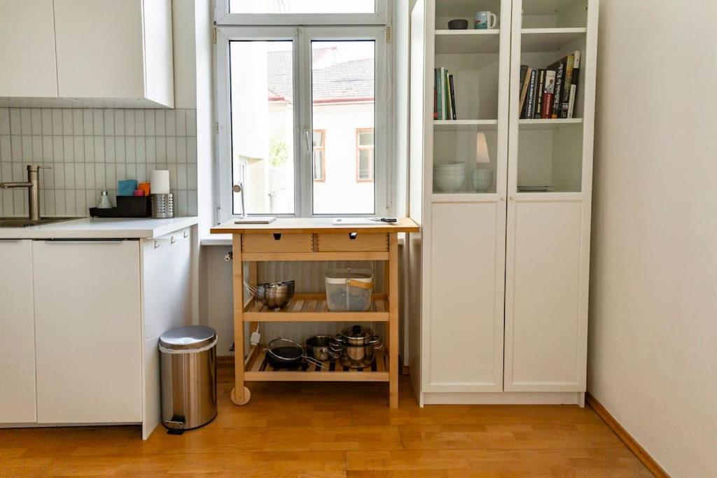 Appartamento Savoir-vivre In Unserer Zentralen Balkonwohnung *